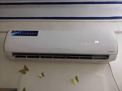 TCL 1.5 Ton DC Inverter - Big Inner – Excellent Condition