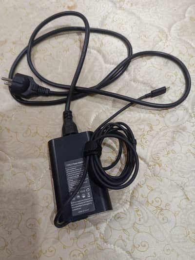 Type-C Charger (65watt)