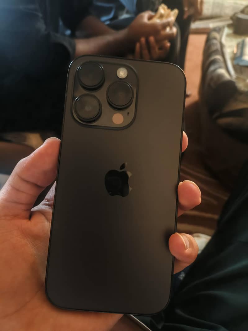 Apple iPhone 14 Pro 0