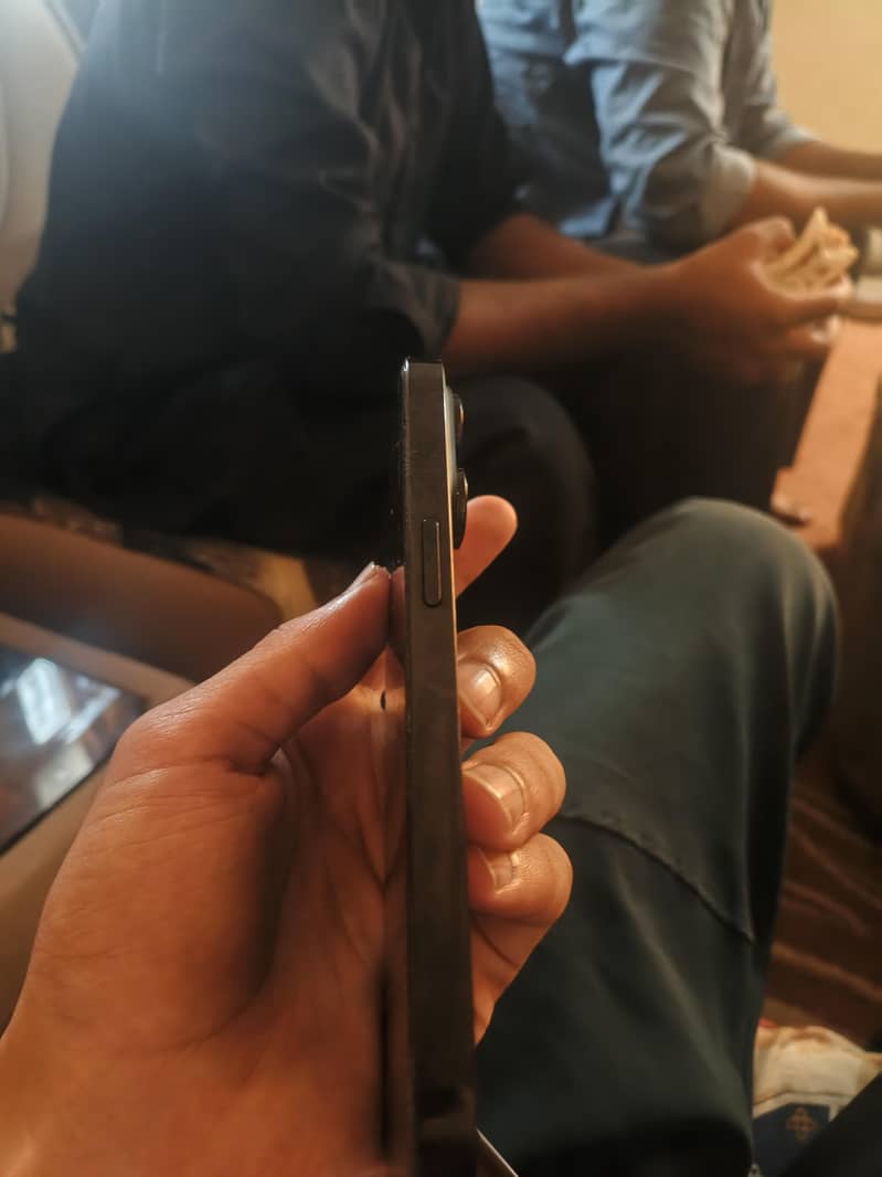Apple iPhone 14 Pro 2