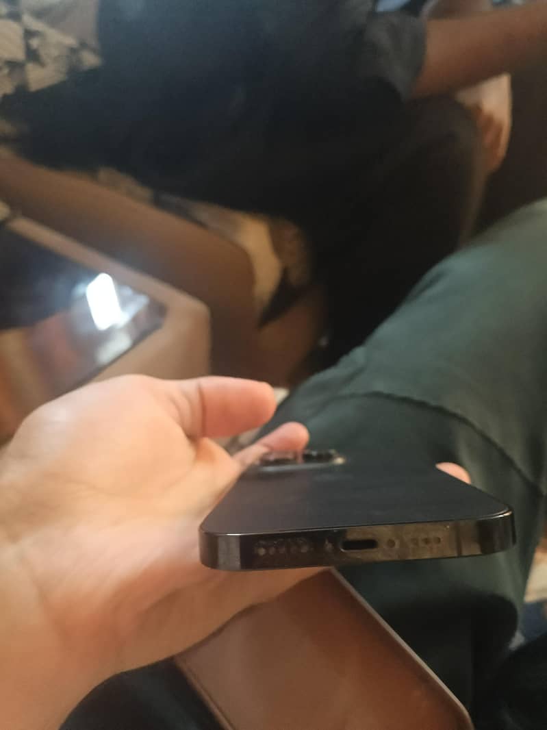 Apple iPhone 14 Pro 4
