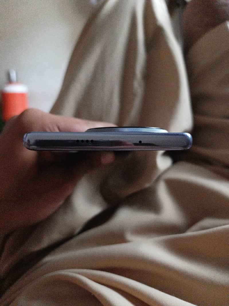 Tecno CAMON 30S 3
