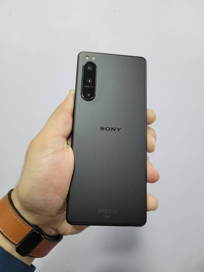 Sony 5 mark 4 NON PTA 4 month sim time