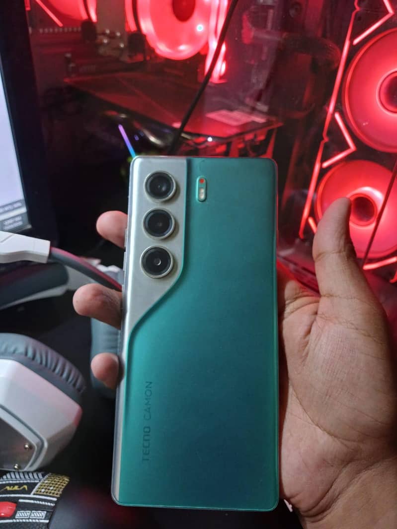 Tecno CAMON 40 Pro 2