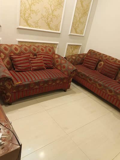 Pre loved traditional sofa set