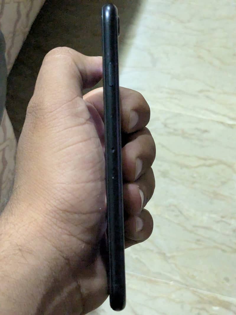 Apple iPhone SE 3