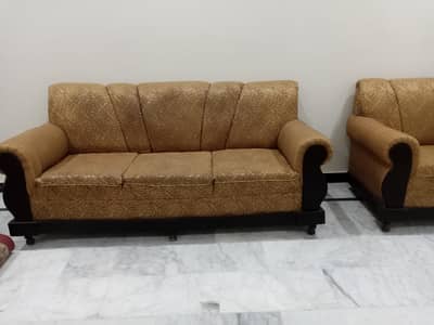 Golden sofa set in excellent condition