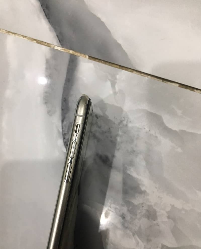 Apple iPhone X 0