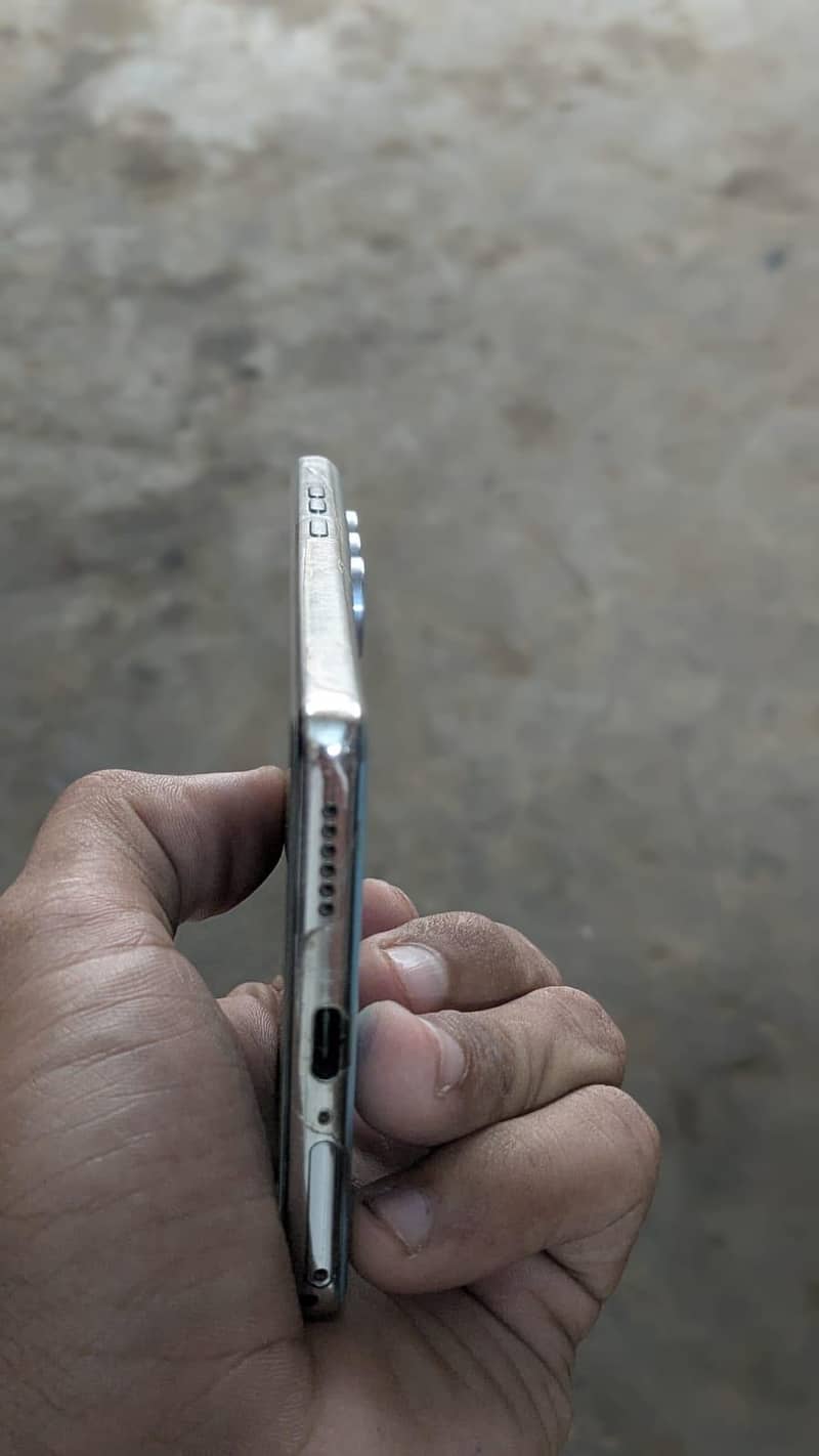 Tecno CAMON 40 1