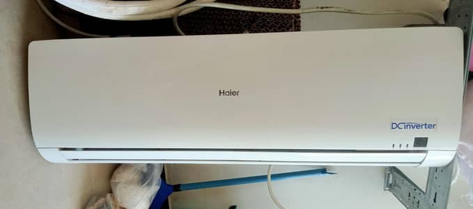 AC 1.5 ton Haier DC inverter for sale less used never repair