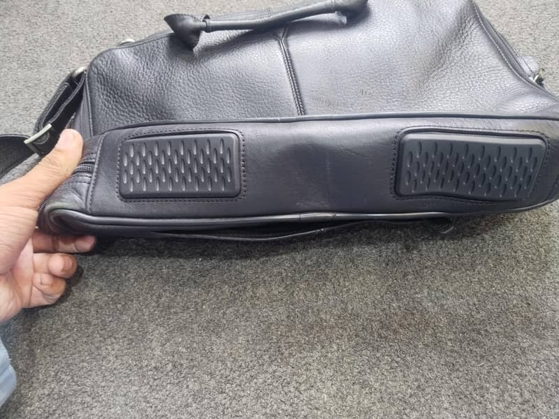 JOHNSTON & MURPHY BAG 6