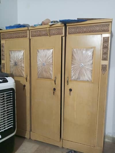 3 door wardrobe