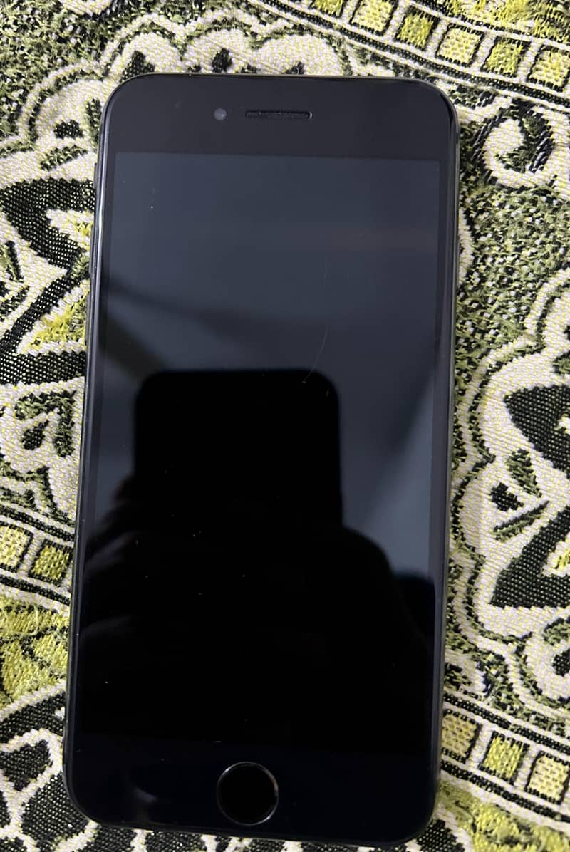 Apple iPhone 8 1