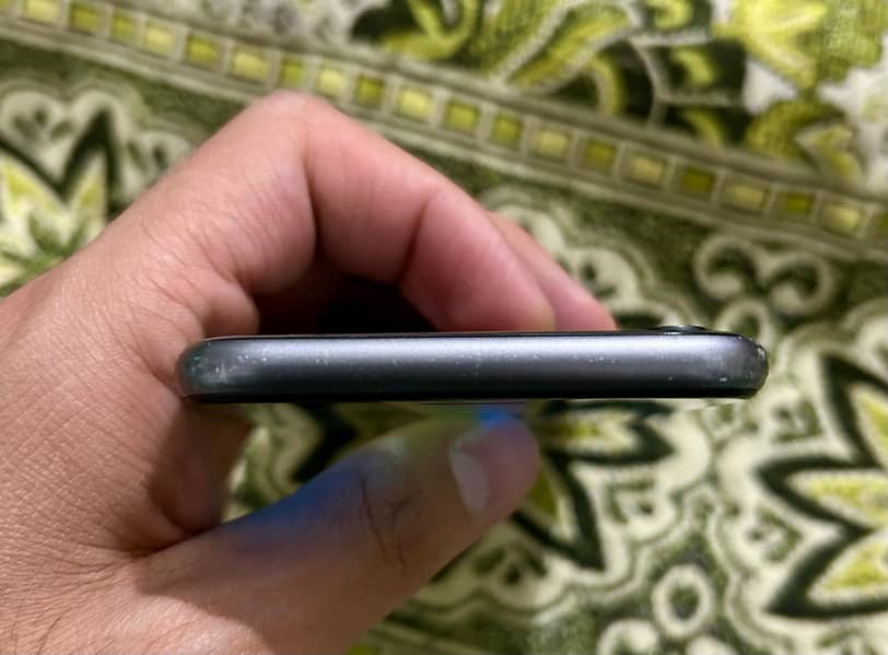 Apple iPhone 8 4