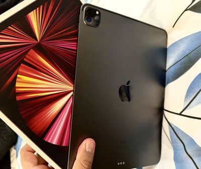 Apple iPad Pro M1 Chip Space Gray - 9/10 Condition