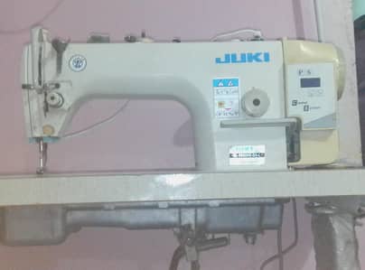 Heavy Duty Sewing Machine – Good Condition