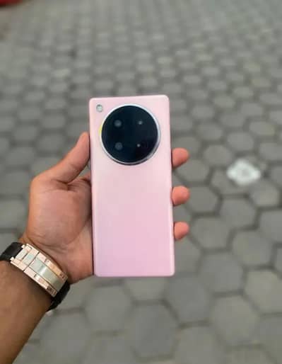 Infinix zero 40 complete box
