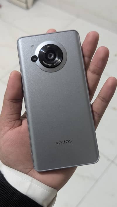 Aquos R7