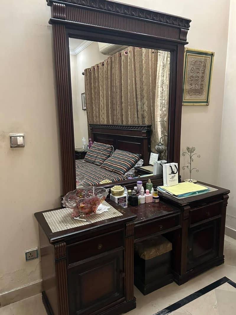 Solid Wooden Bed Set with Dressing Table 3