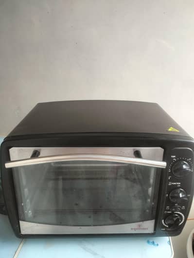Westpoint Electric Oven – Excellent Working Condition