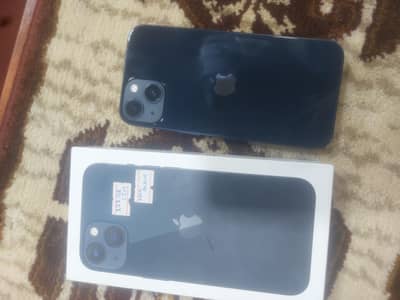 Apple iPhone 13