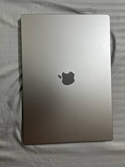 Macbook Pro M1 16 Inch 500 GB - Like New