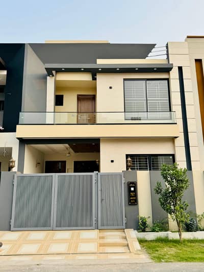 5 Marla Brand New A Plus Solid Constructed House For Sale In Park View City Lahore.