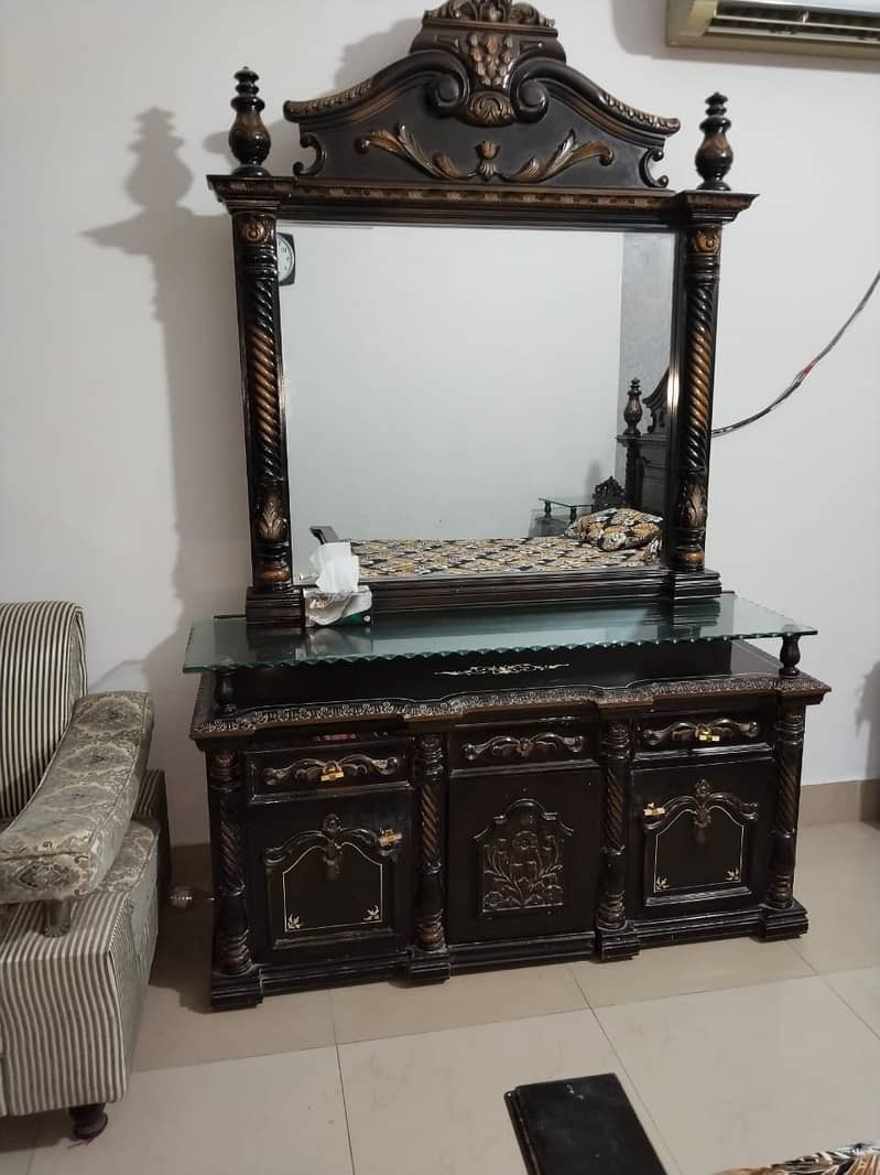 Bed and dressing table 1