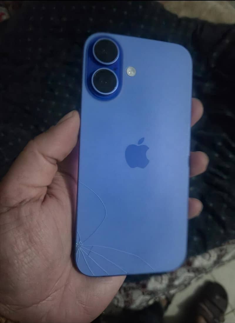 Apple iPhone 16 0