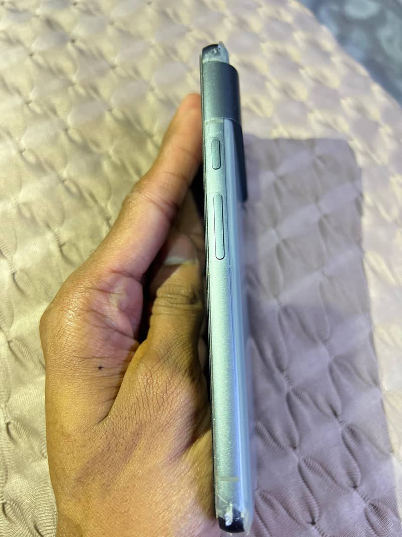 Google Pixel 8 3