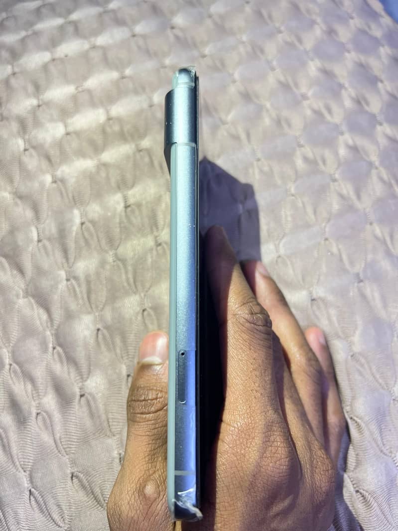 Google Pixel 8 5