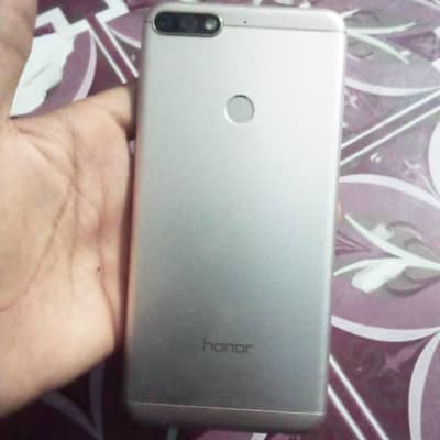 Honor 7C