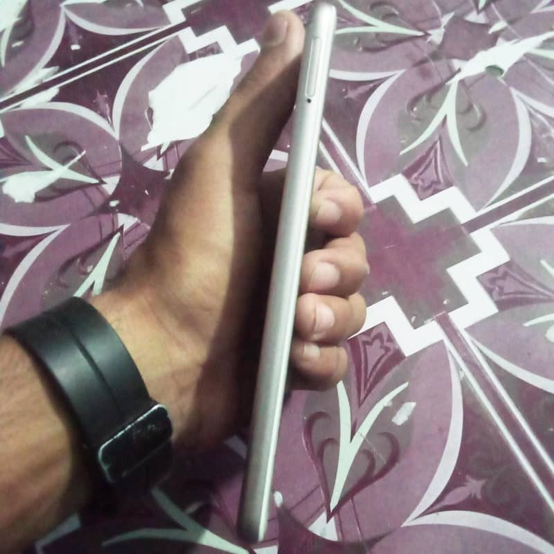 Honor 7C 1
