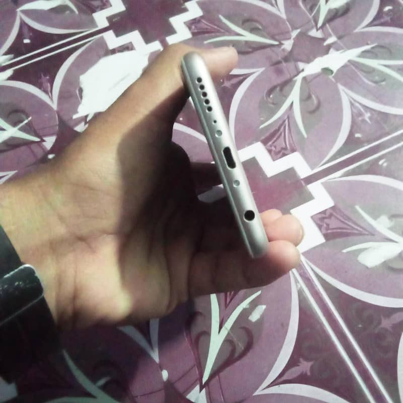Honor 7C 4