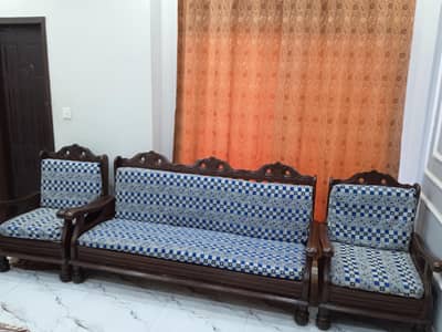 5 seated wooden sofa set for sale Lahore