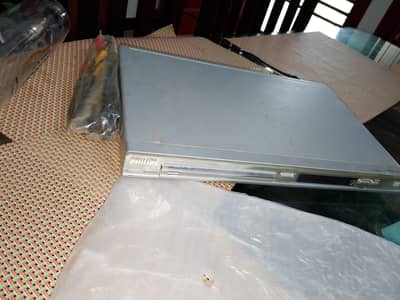 Philips DVD Player (with Box)