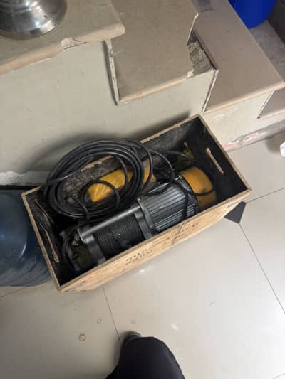 1000 kg winch machine