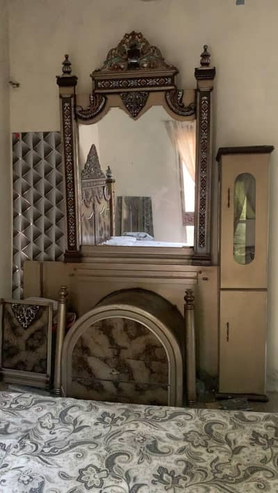 bed and dressing table is available