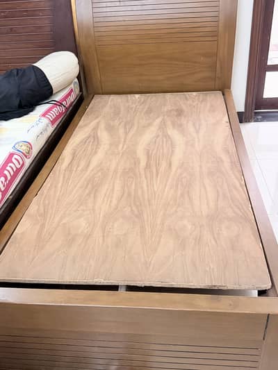 Single Beds, mattresses and side table