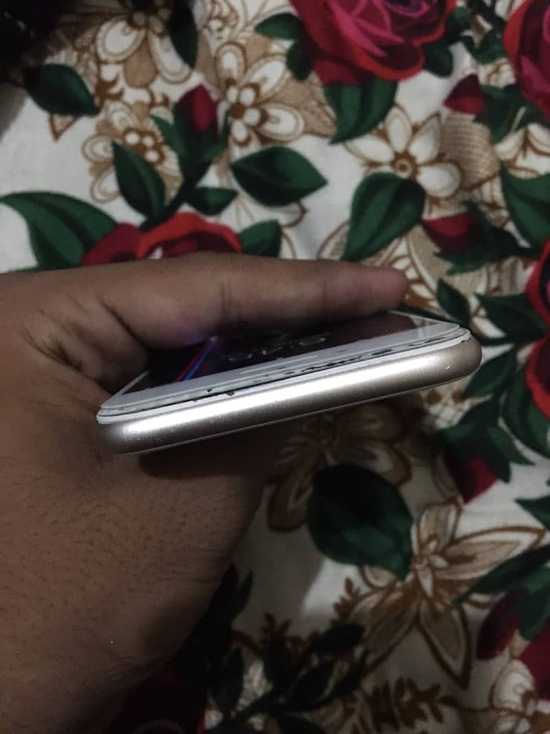 Apple iPhone 7 5