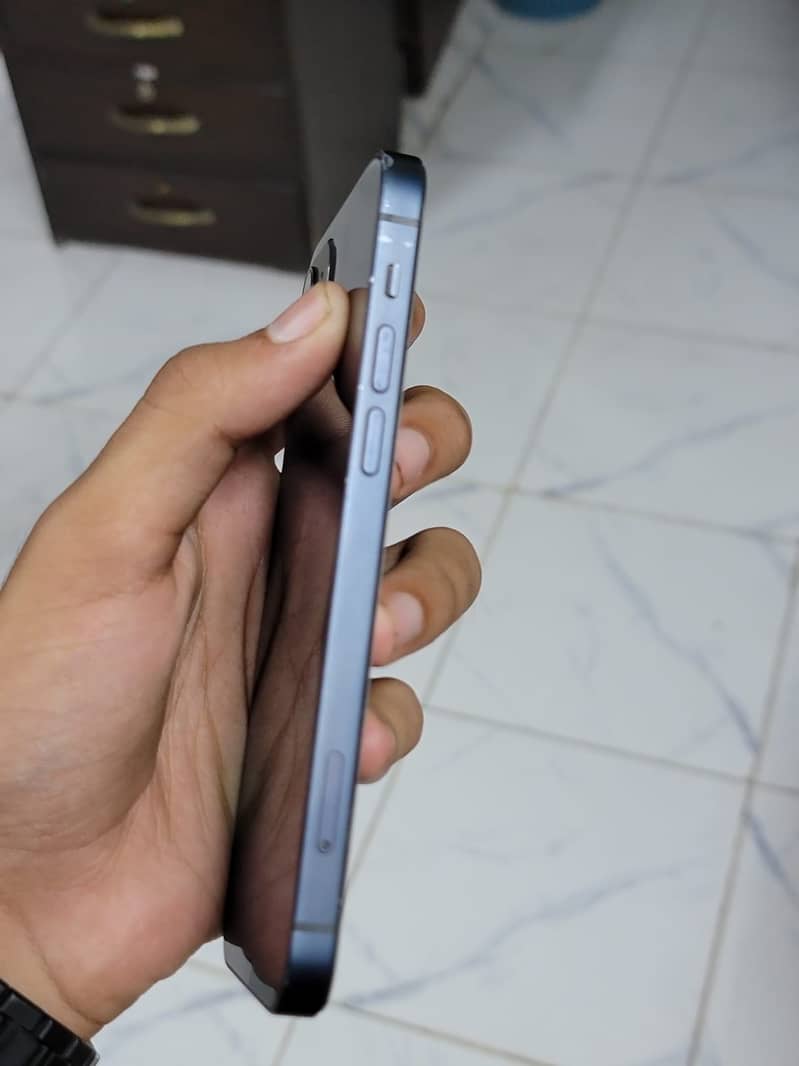 Apple iPhone 12 5