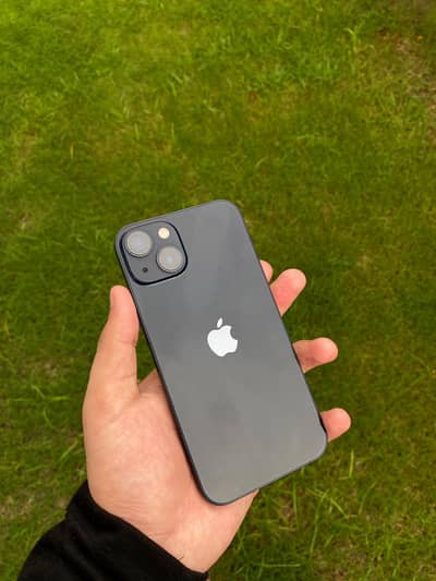 Apple iPhone 13 midnight