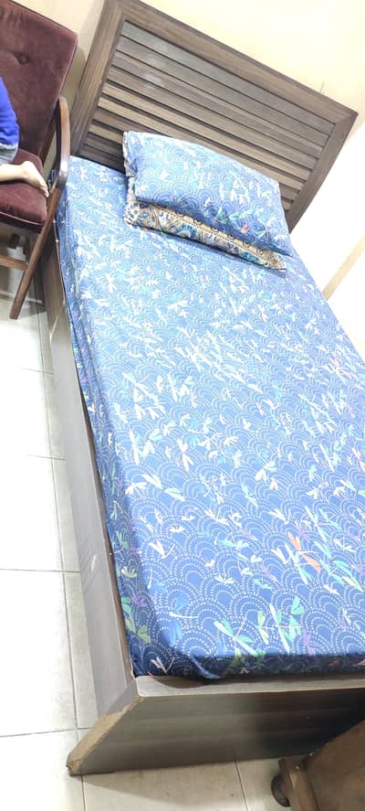 Single Bed for sale without mattress