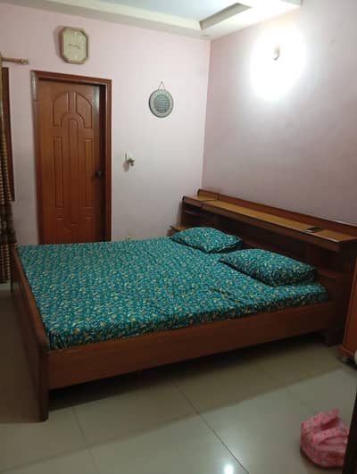 Bedroom Furniture Set – Good Condition