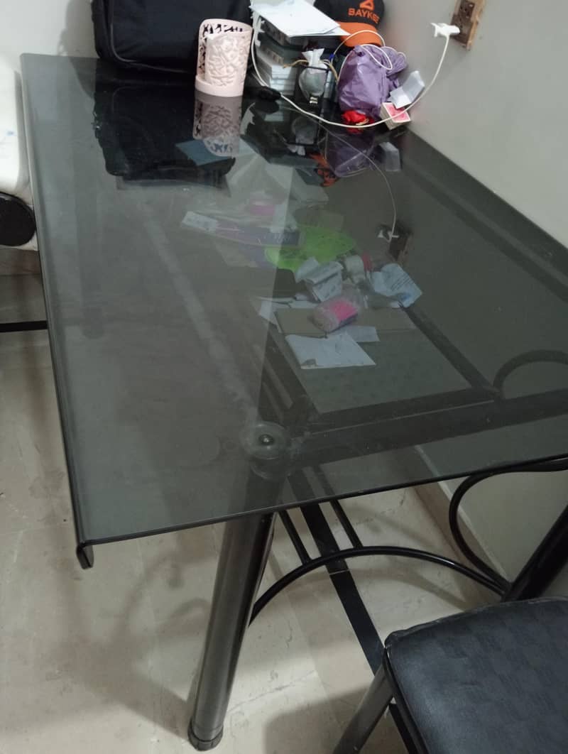 Dining Table 0