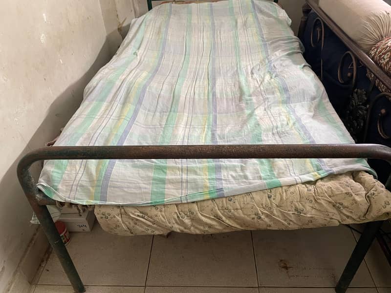 2   single bed 1