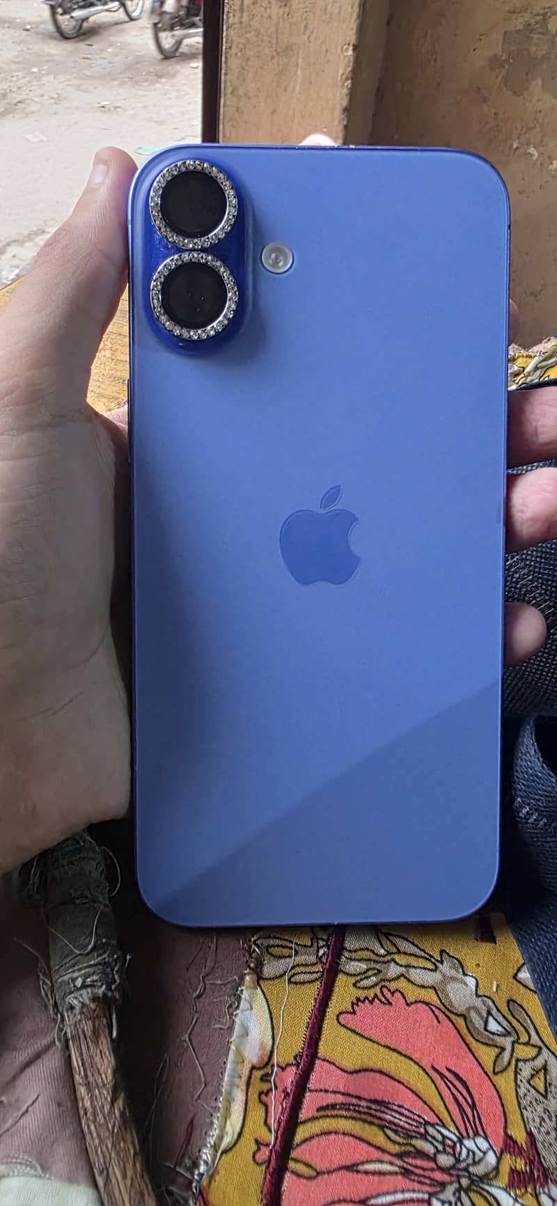 Apple iPhone 16 Plus 0
