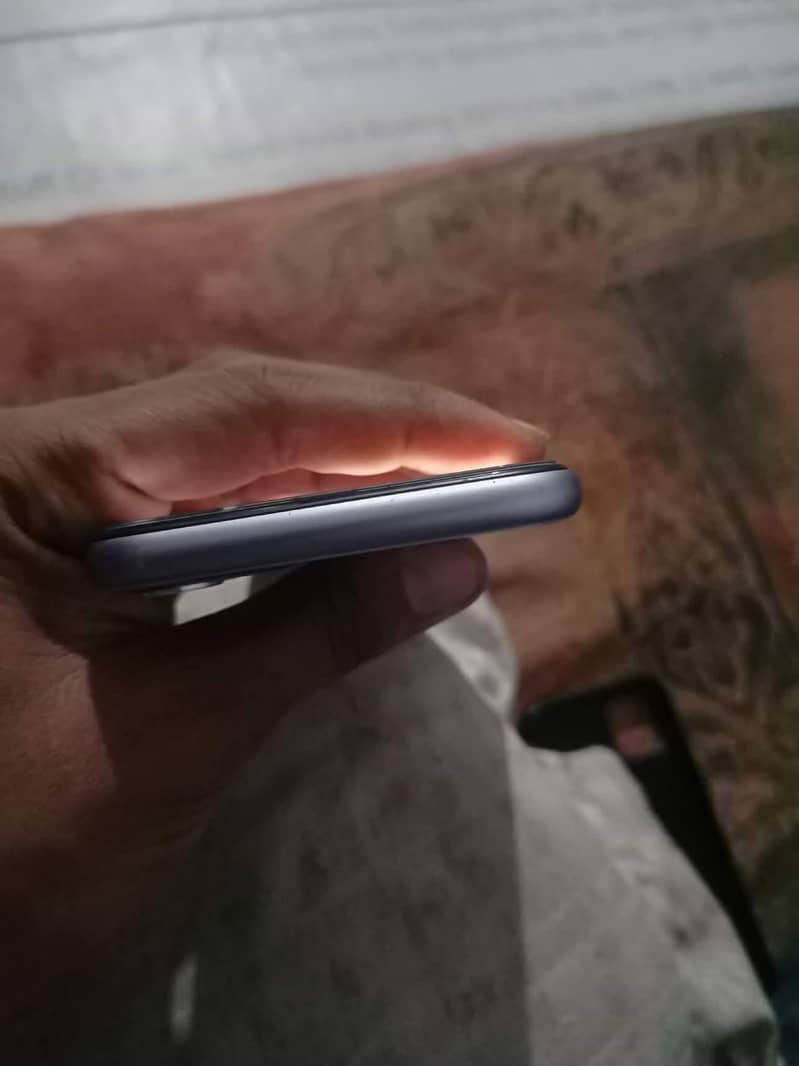 Apple iPhone 11 2