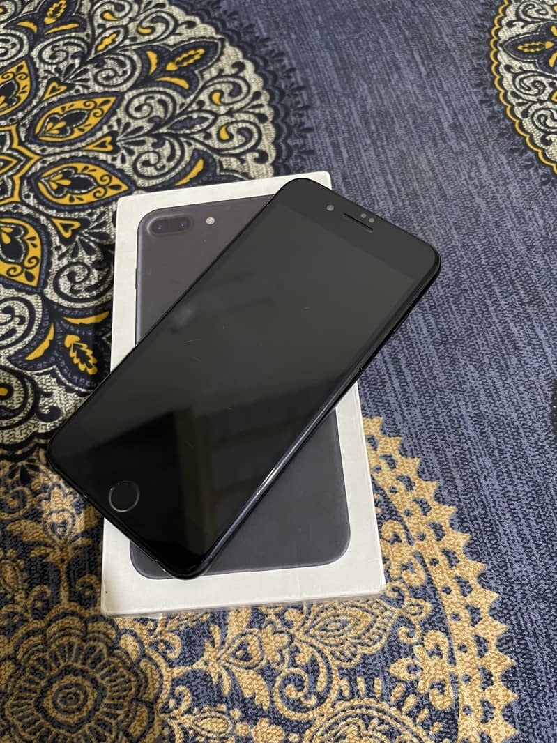 Apple iPhone 7 Plus 0