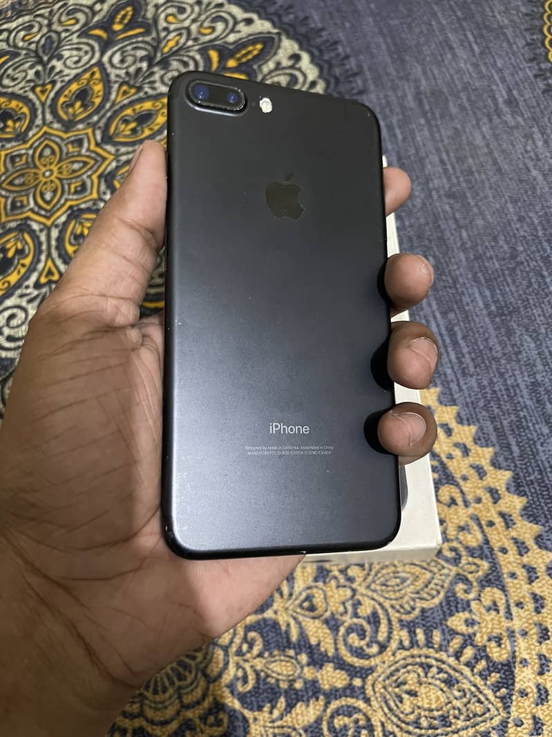 Apple iPhone 7 Plus 1